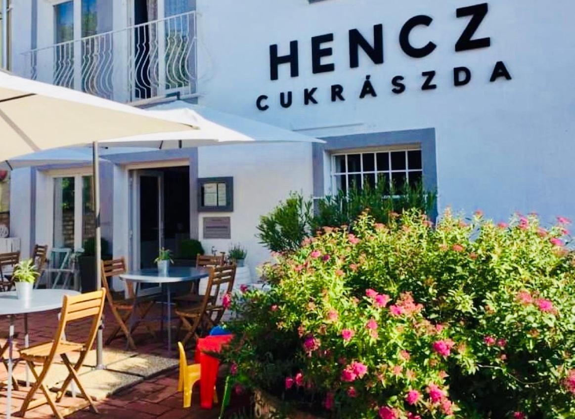 Hencz Vendeghaz Otel Balatonakarattya Dış mekan fotoğraf